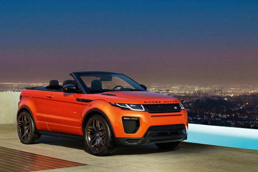 Reasons to Rent a Range Rover for Your Family Trip